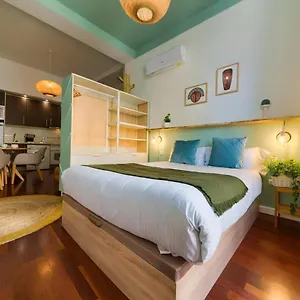 holidays2malaga-calderon-loft-wifi-fibra.hotelsinnerja.org/